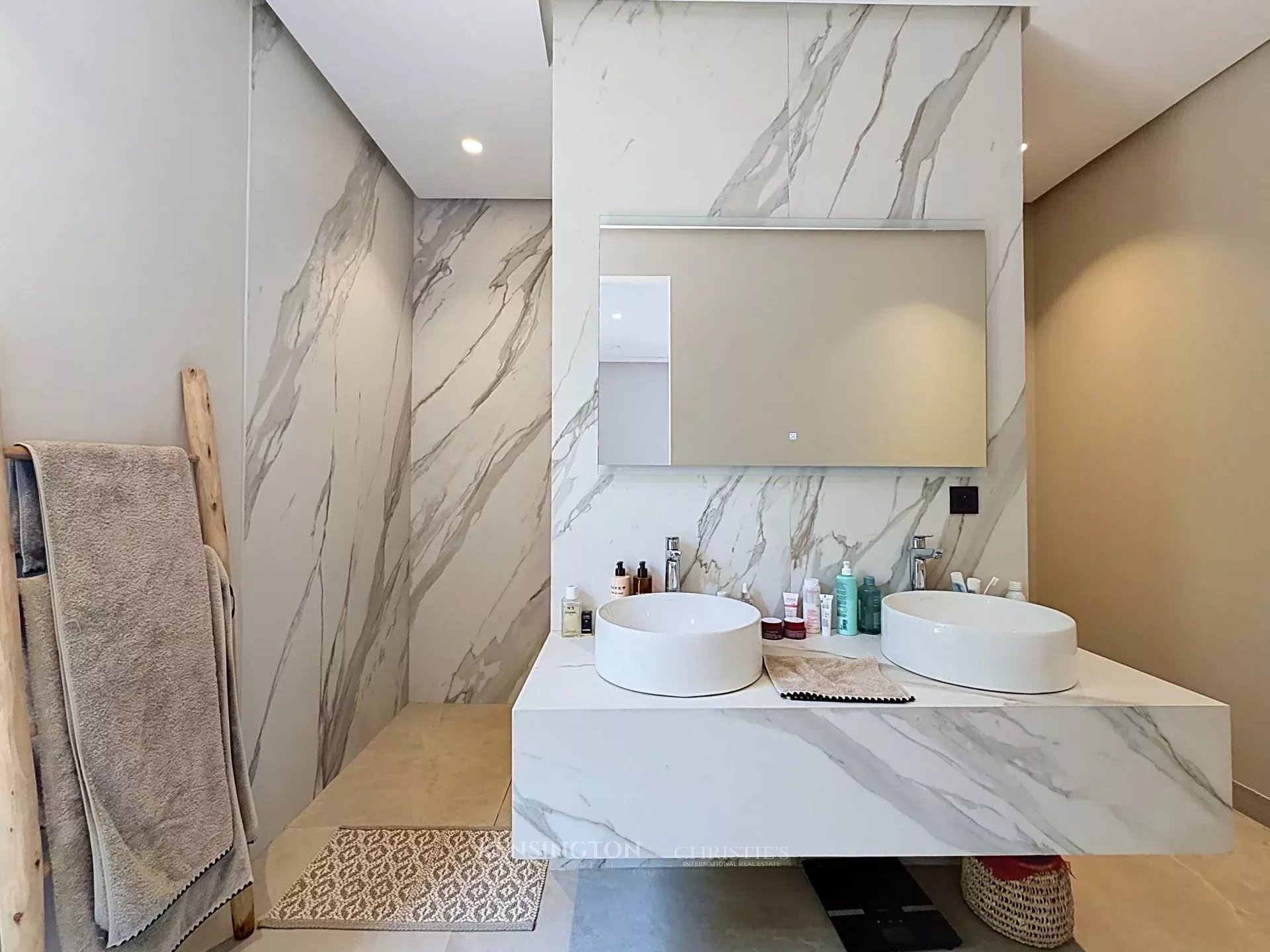 3 Bedroom Villa/Townhouse's Image 17