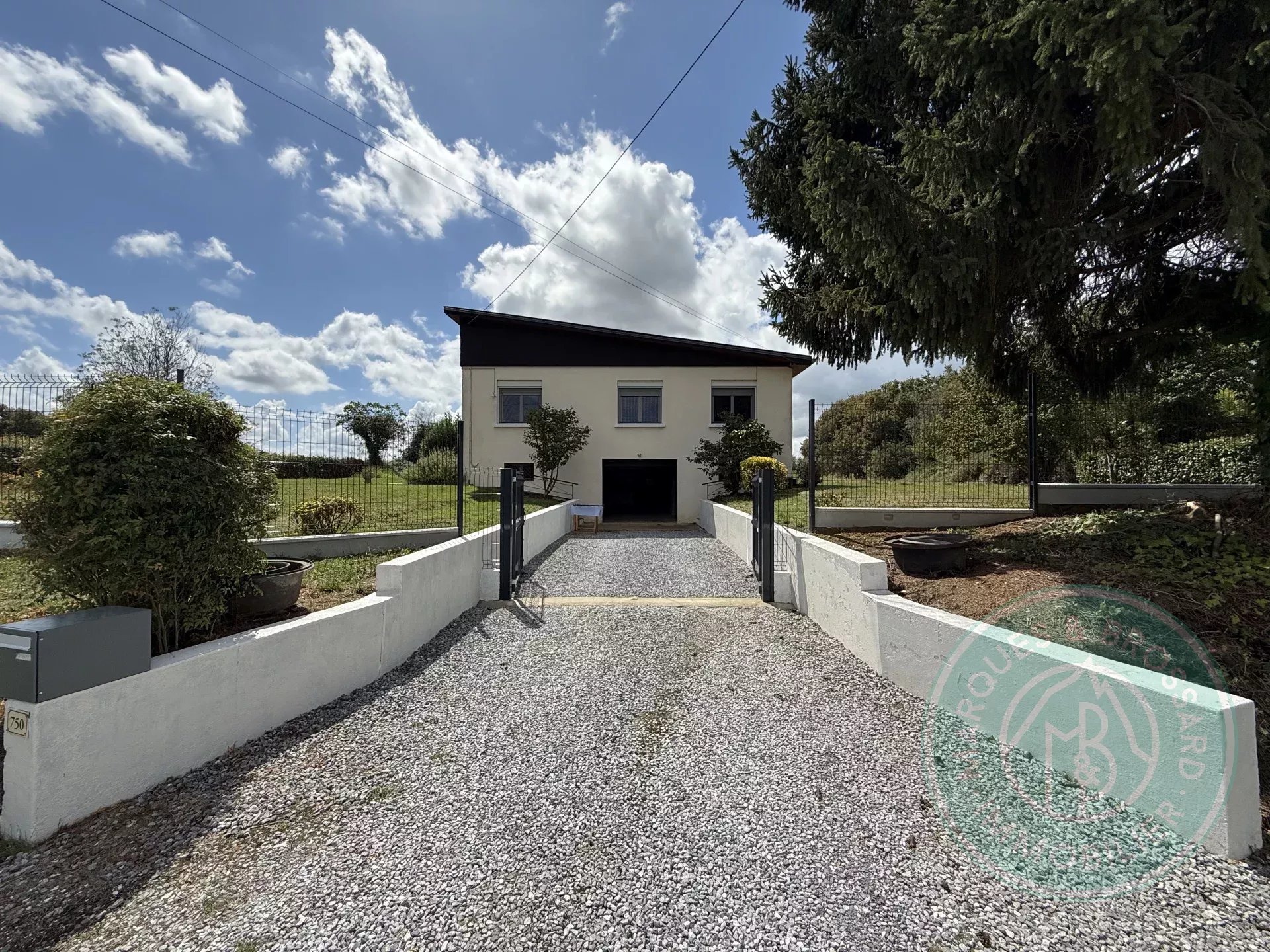 Agence immobilière de 