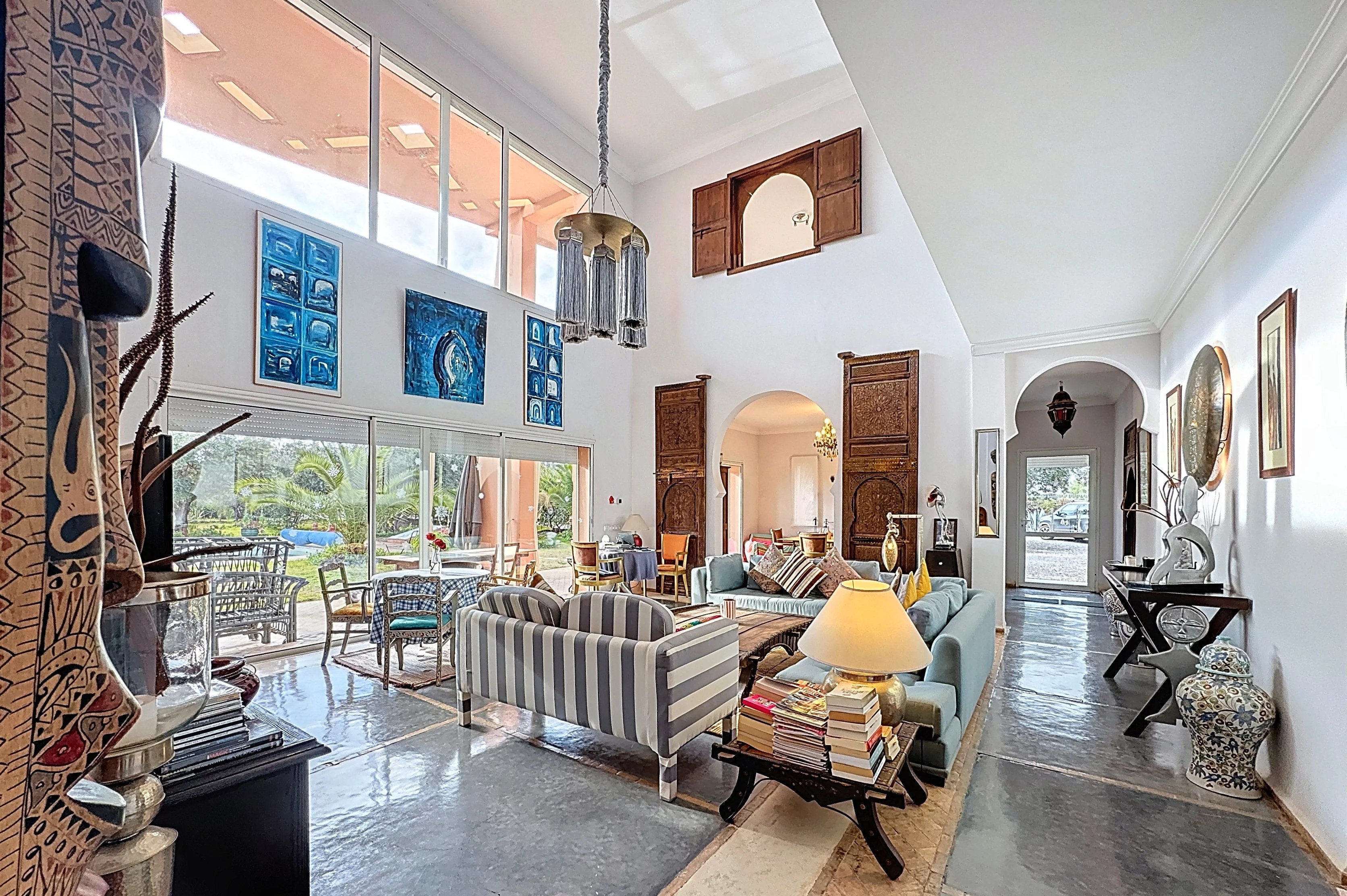 Superb country villa overlooking the Atlas mountains - 35 minutes from town