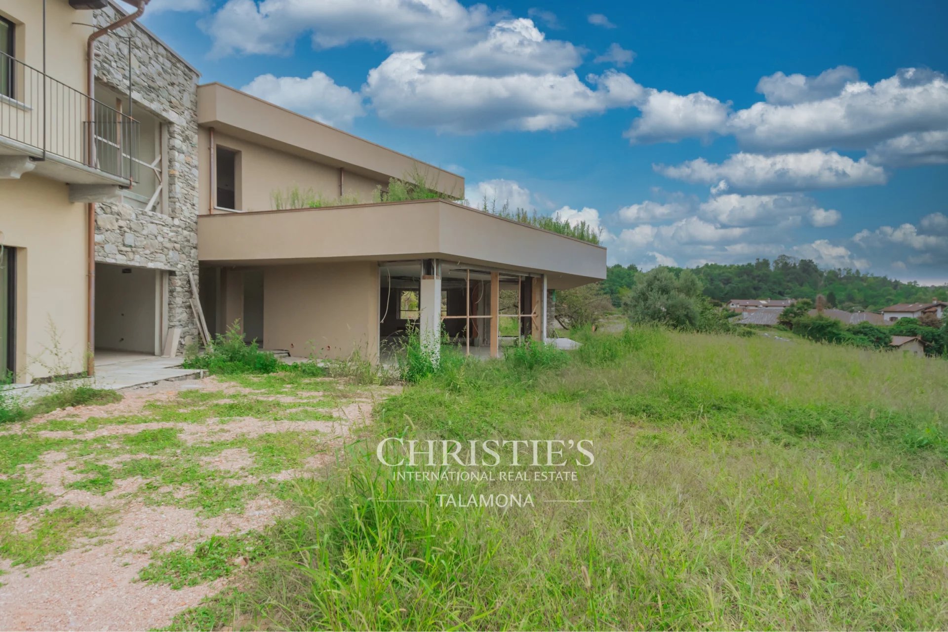 4 Bedroom Villa/Townhouse's Image 43