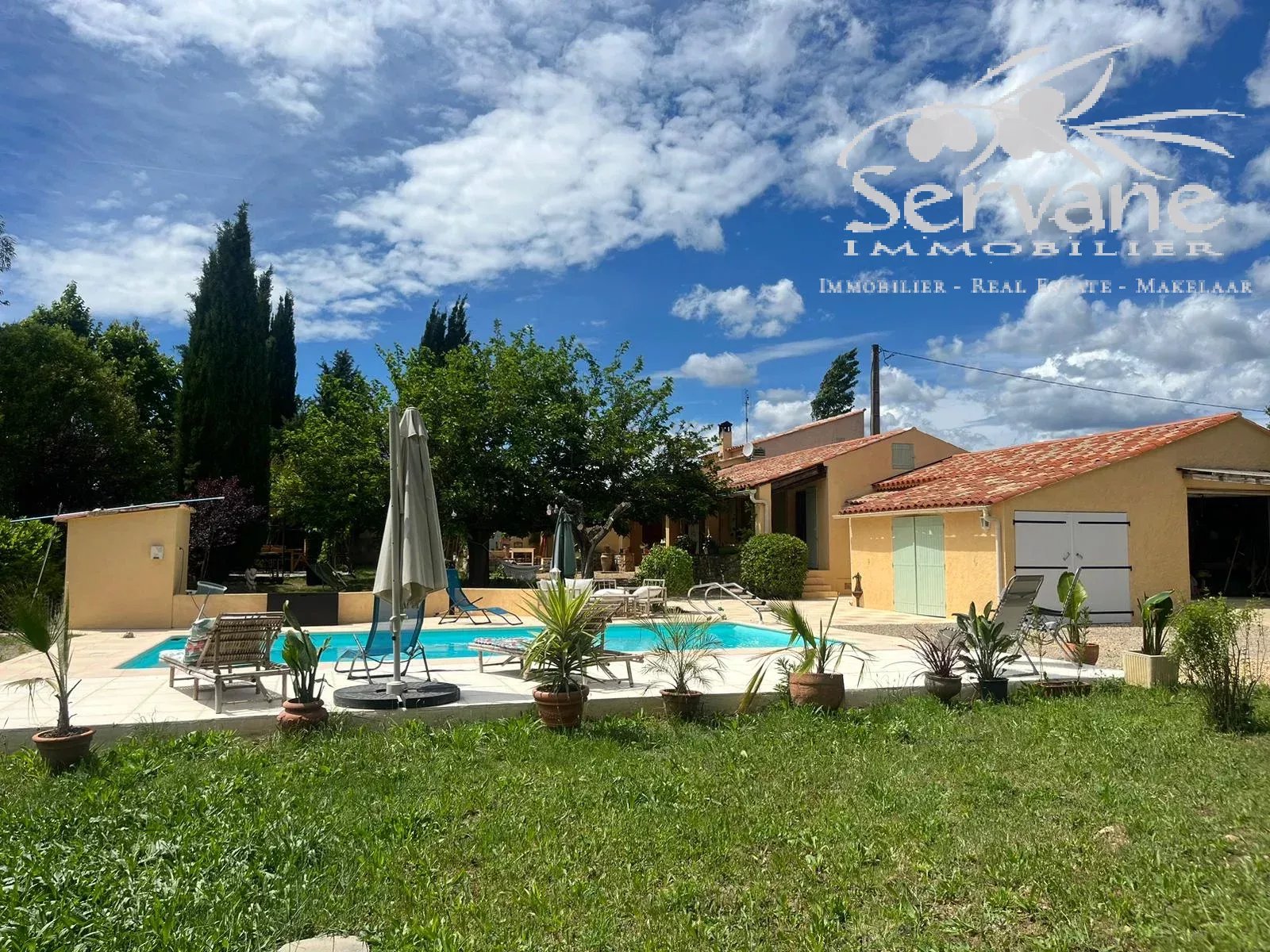 SOLE AGENCY LORGUES 3 BEDROOMS VILLA