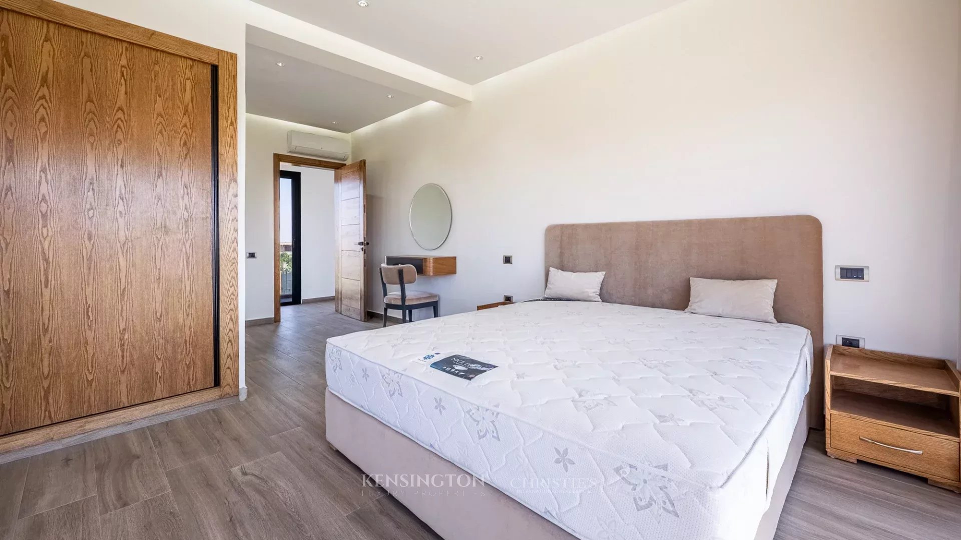 6 Bedroom Villa/Townhouse's Image 18