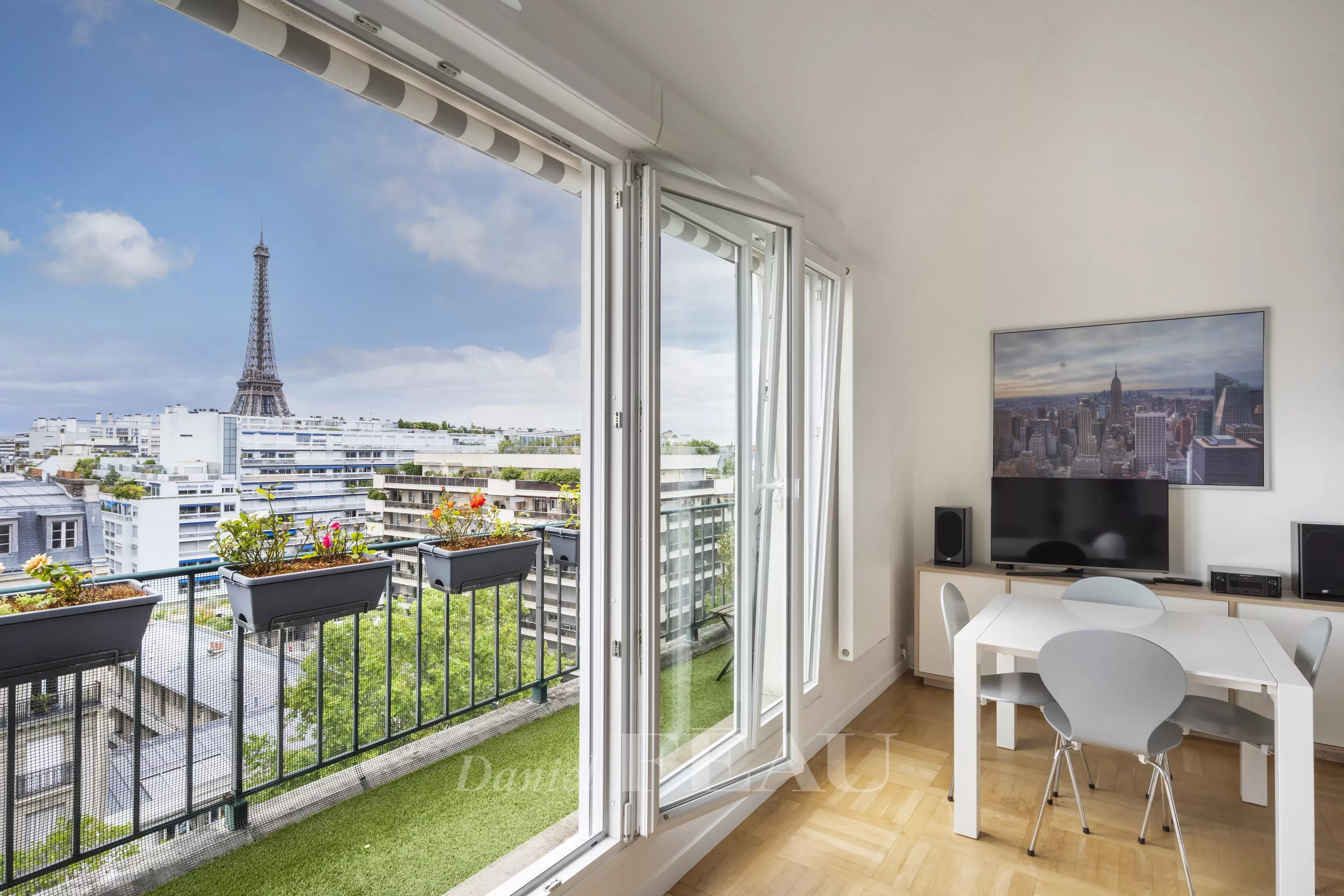Sale Apartment Paris 15th