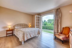 Villa to Renovate with Stunning Open Views Mougins — photo 5 of 7