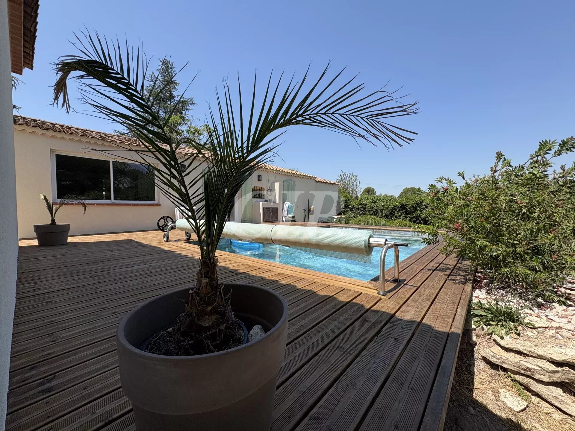 AIX EN PROVENCE VILLA A FORT POTENTIEL