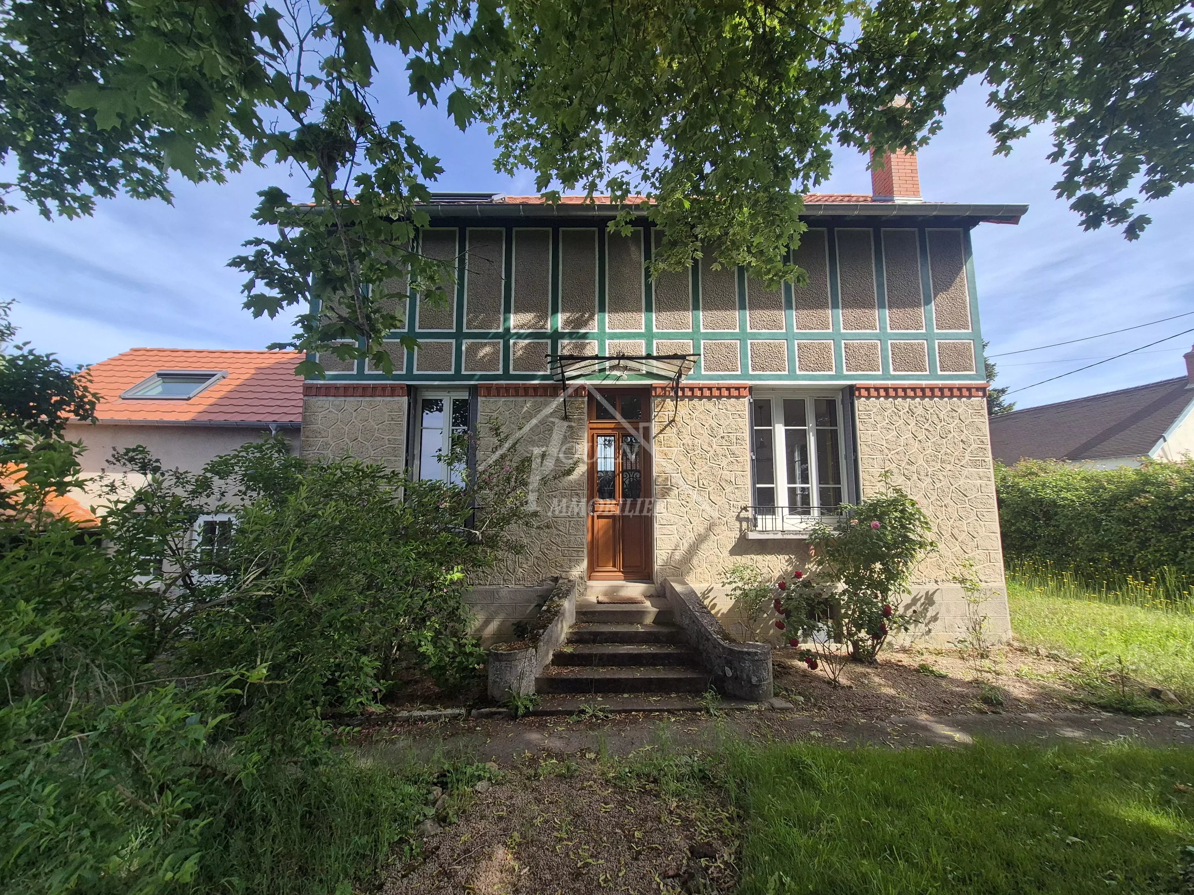 Maison quatre chambres et terrain