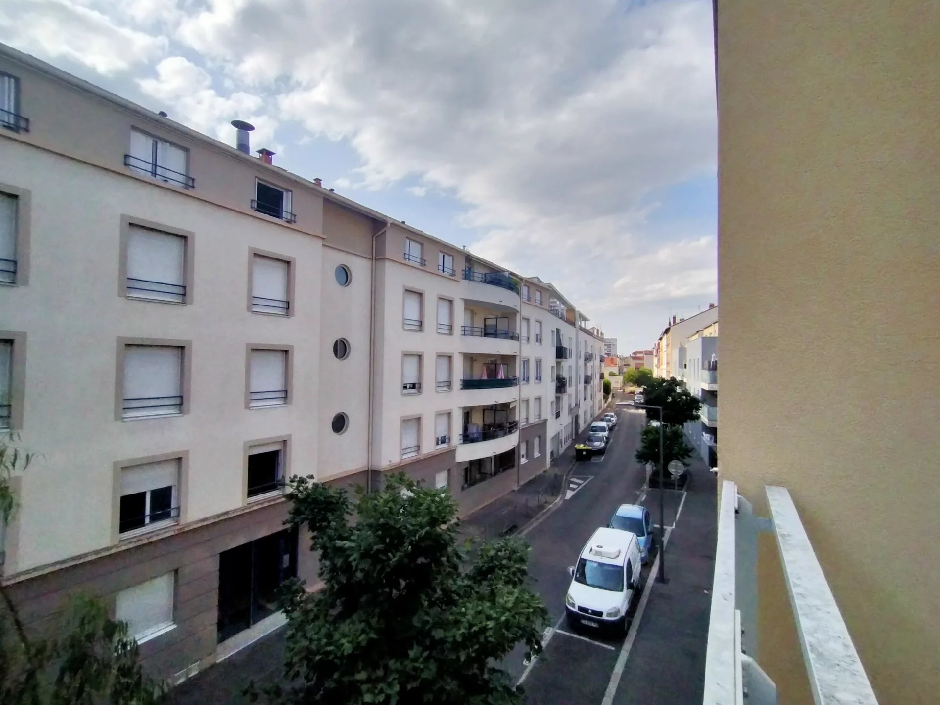 4562928 Location Villeurbanne