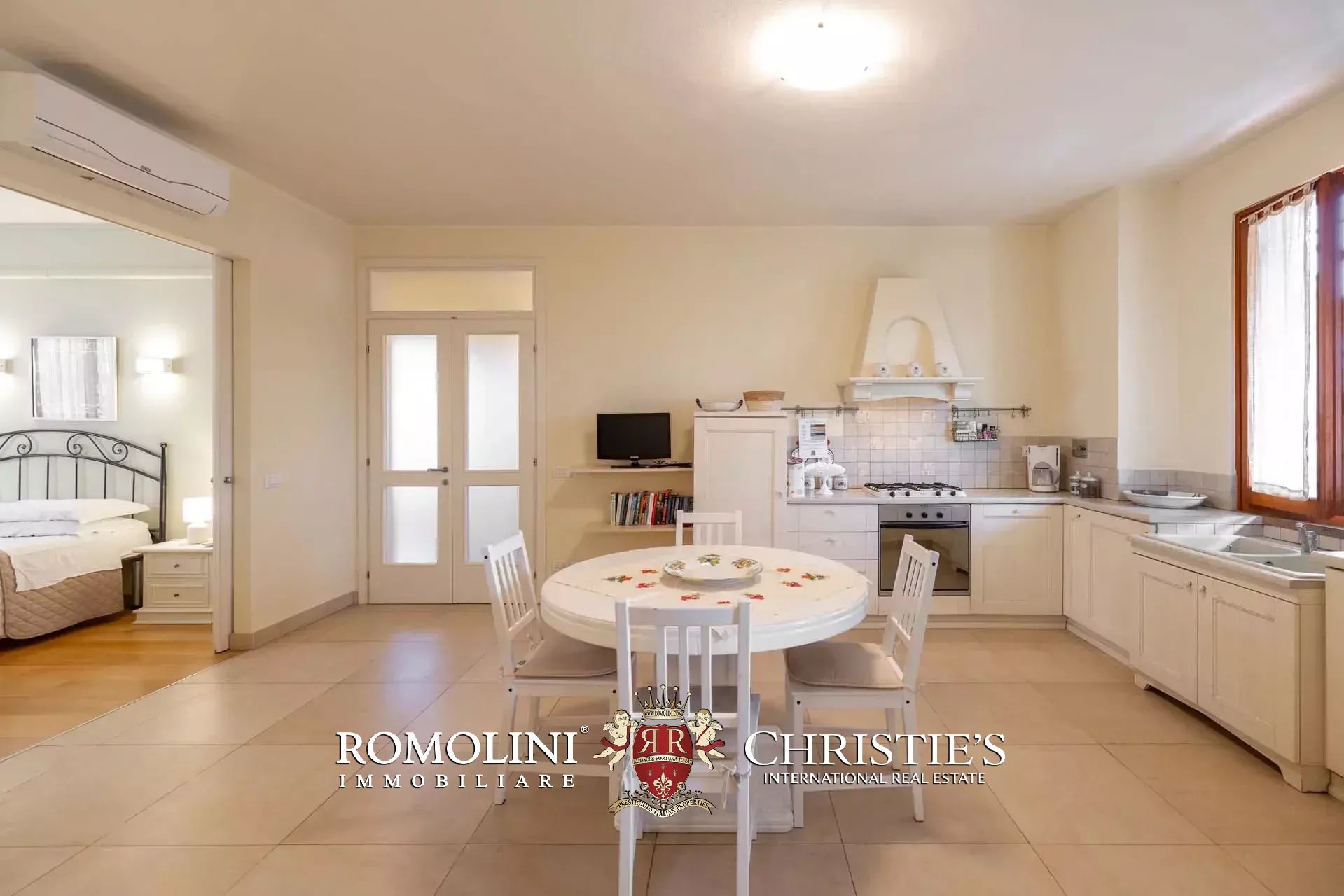 19 Bedroom Villa/Townhouse's Image 34