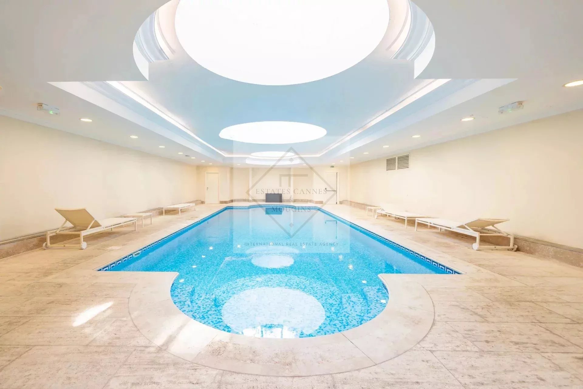 Lumière et Charme Belle Époque, Appartement trois pièces CANNES — photo 5