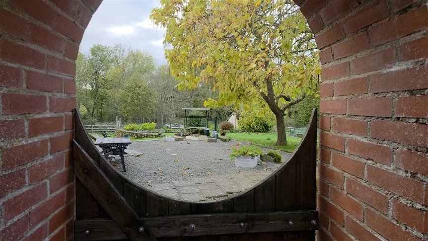 À vendre 3 maisons 2 granges-jardin- Lussac-les-Églises-87 - Photo 3