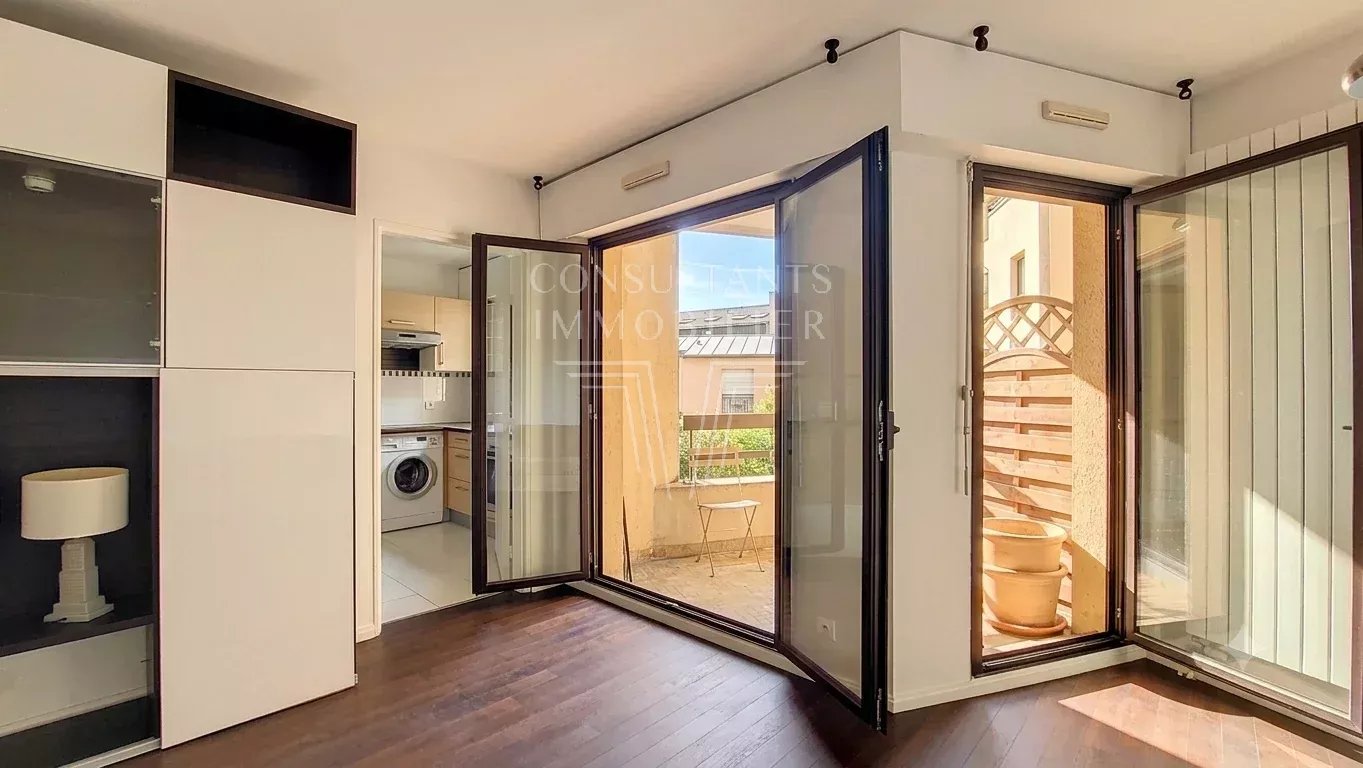APPARTEMENT DEUX PIECES AVEC BALCON