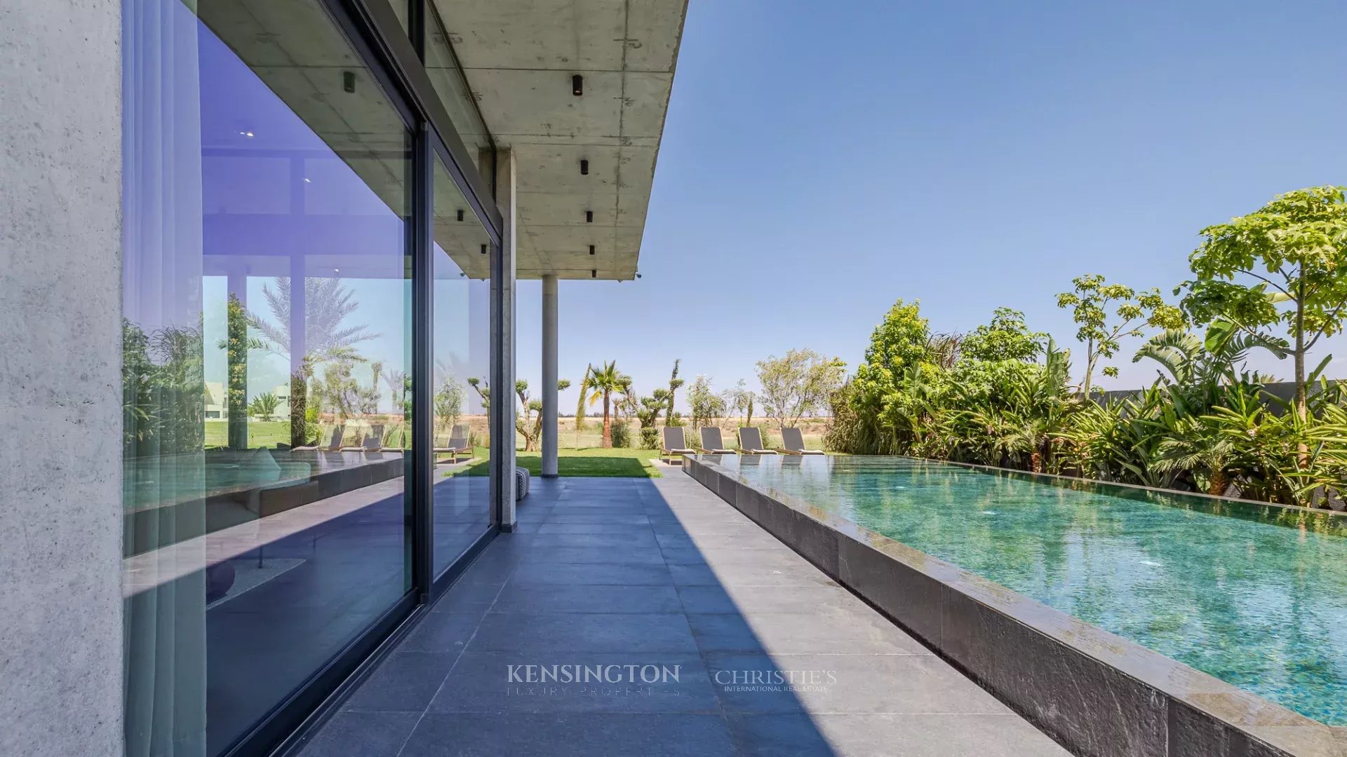 5 Bedroom Villa/Townhouse's Image 4