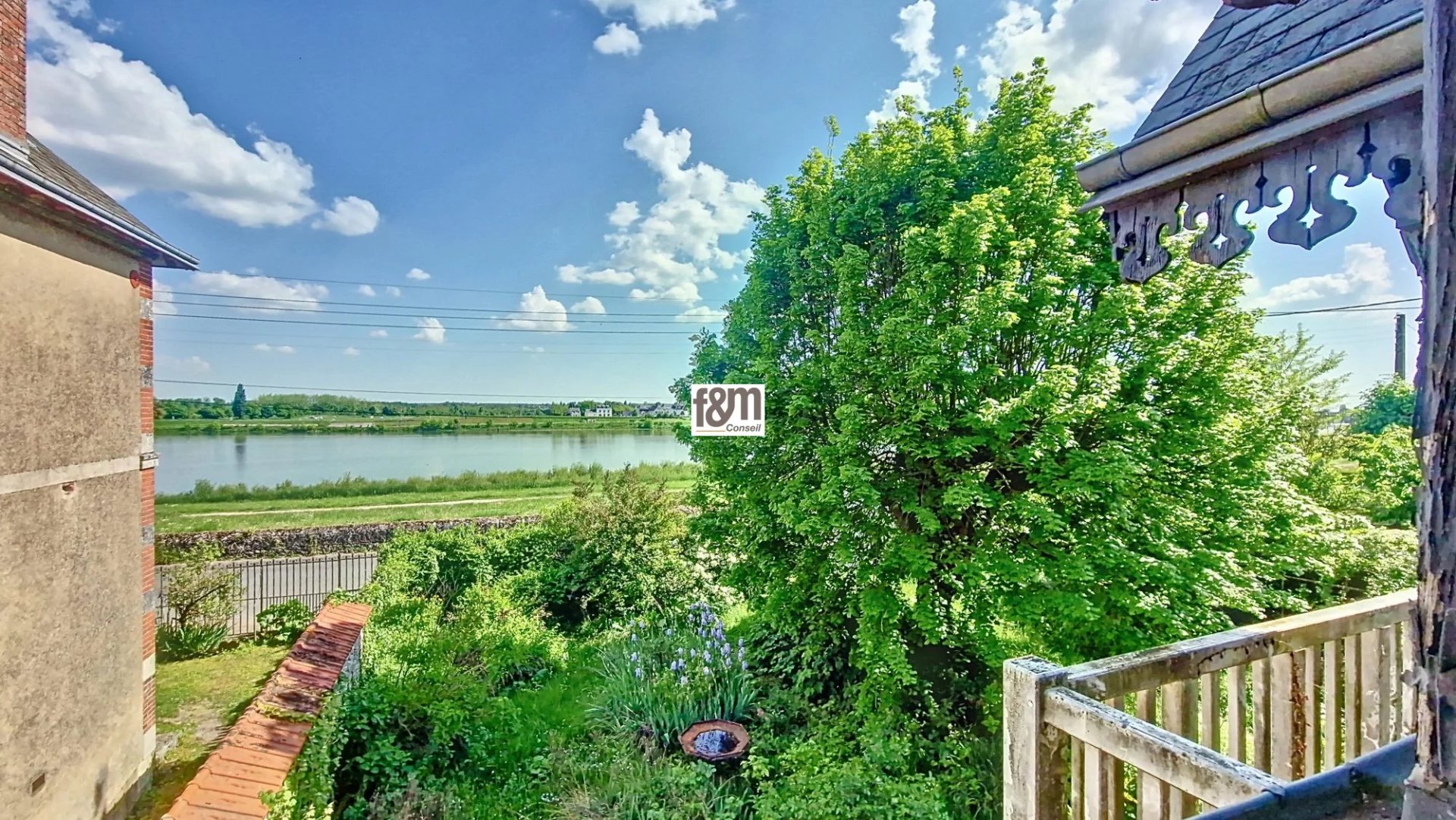 EXCLUSIVITÉ BLOIS - MAISON DE CHARME A RENOVER AVEC VUE IMPRENA