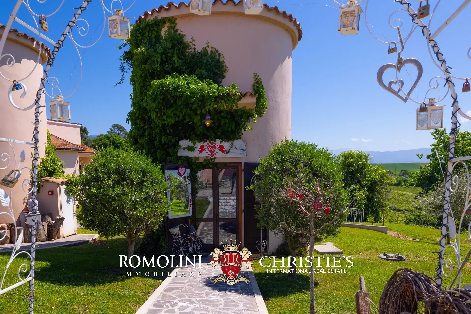 35 Bedroom Villa/Townhouse's Image 26