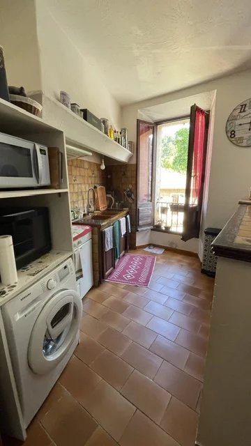 CALLIAN dans maison de village 3P de 90 m²