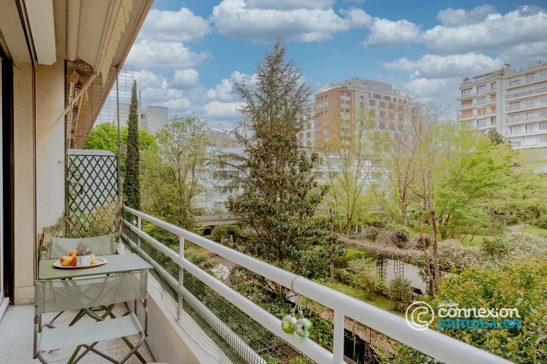 Auteuil Nord -  4 pièces- 3 chambres - balcons