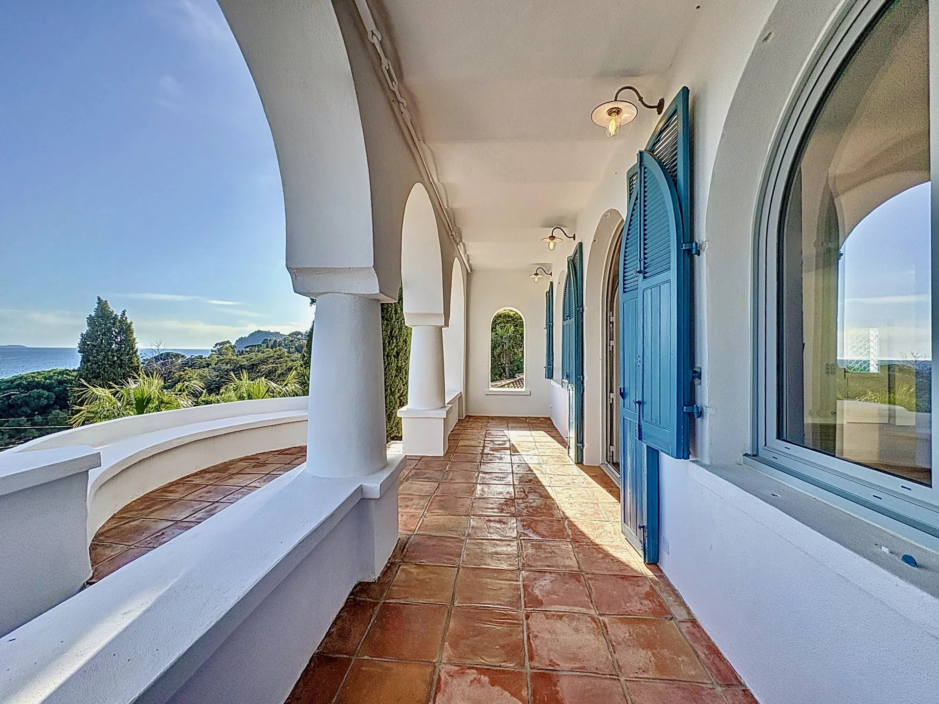 Propriété d’exception à 100 m de la plage du Canadel