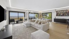 Magnificent contemporary apartment with a magical sea view — photo 6 of 7