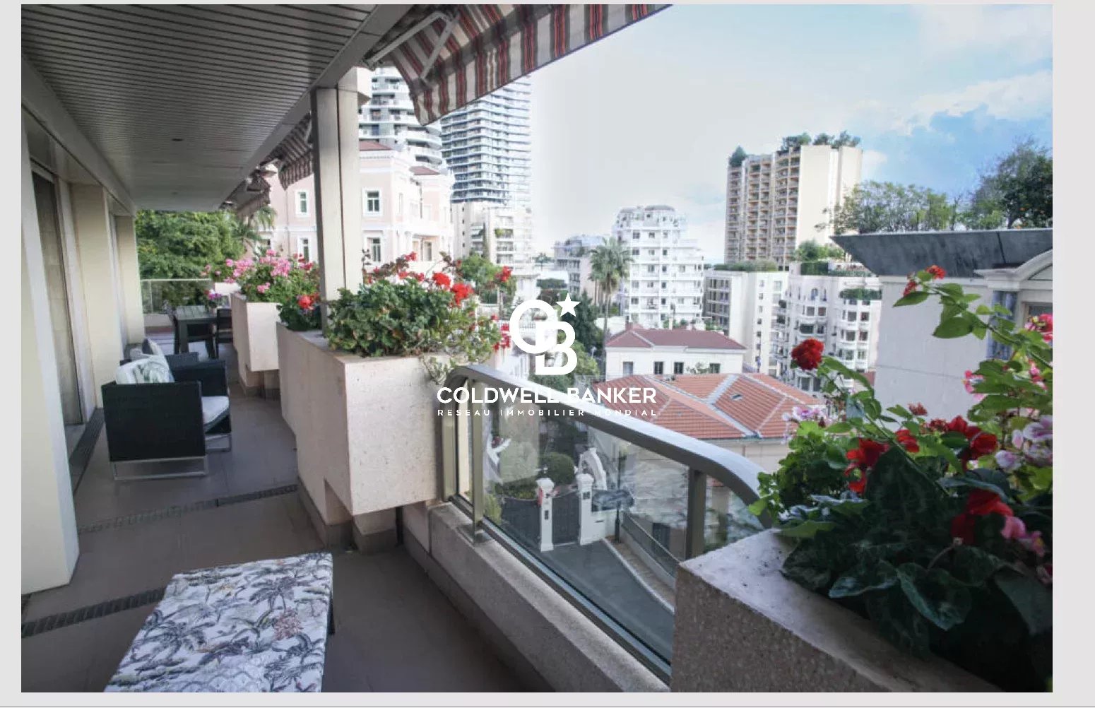 LAROUSSE / 5 PIECES / VUE MER ET JARDIN