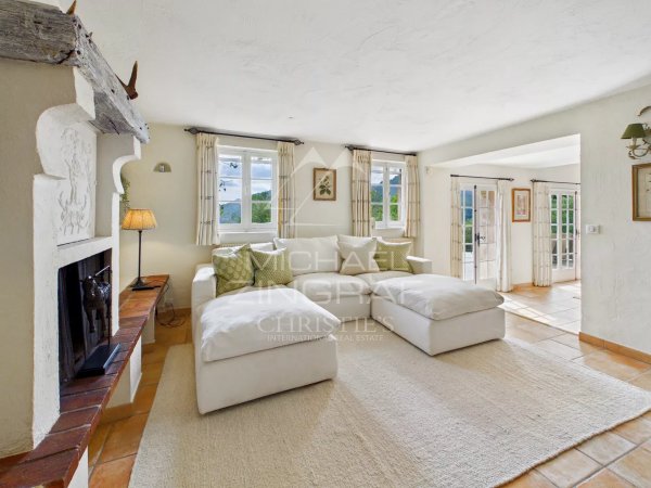 Charming bastide with breathtaking views – Tourrettes-sur-Loup — photo 6
