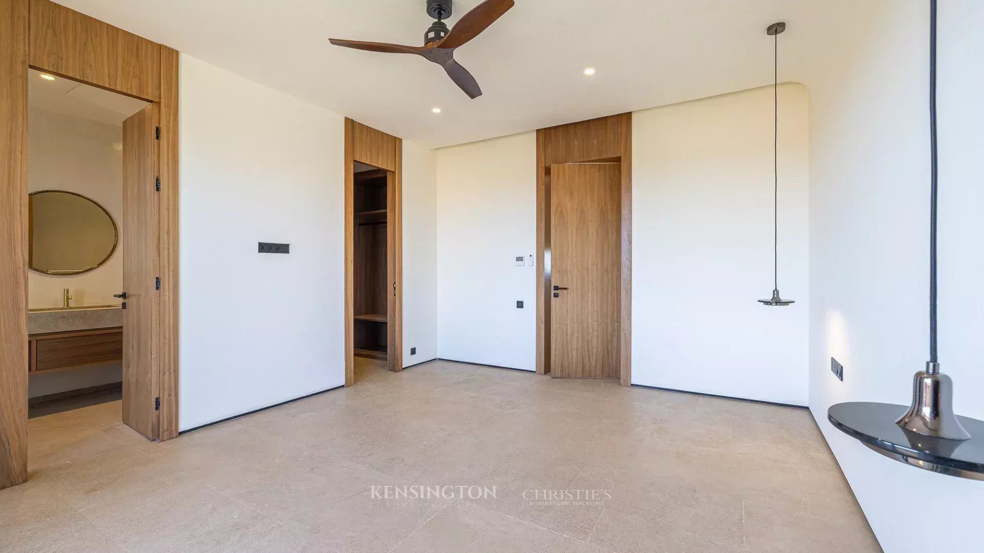 4 Bedroom Villa/Townhouse's Image 19