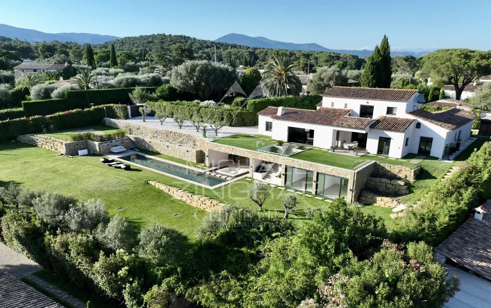 6 Bedroom Villa/Townhouse's Image 6