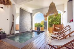NEAR CANNES CENTER – FULLY RENOVATED BELLE ÉPOQUE TOWNHOUSE — photo 2 of 7