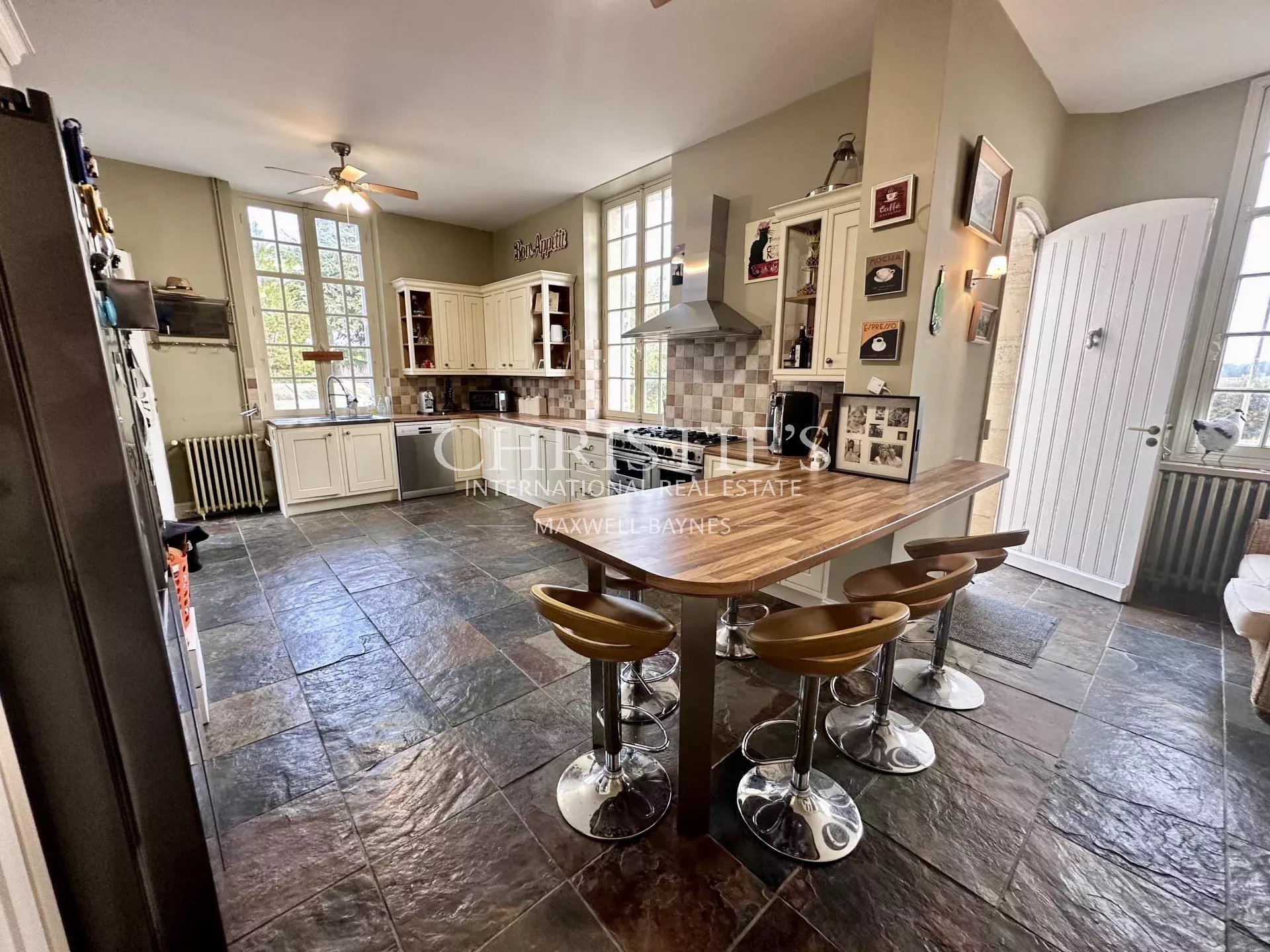 4 Bedroom Chateau's Image 5