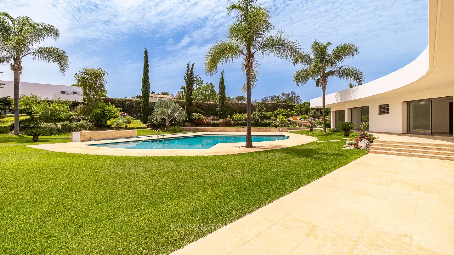 4 Bedroom Villa/Townhouse's Image 9
