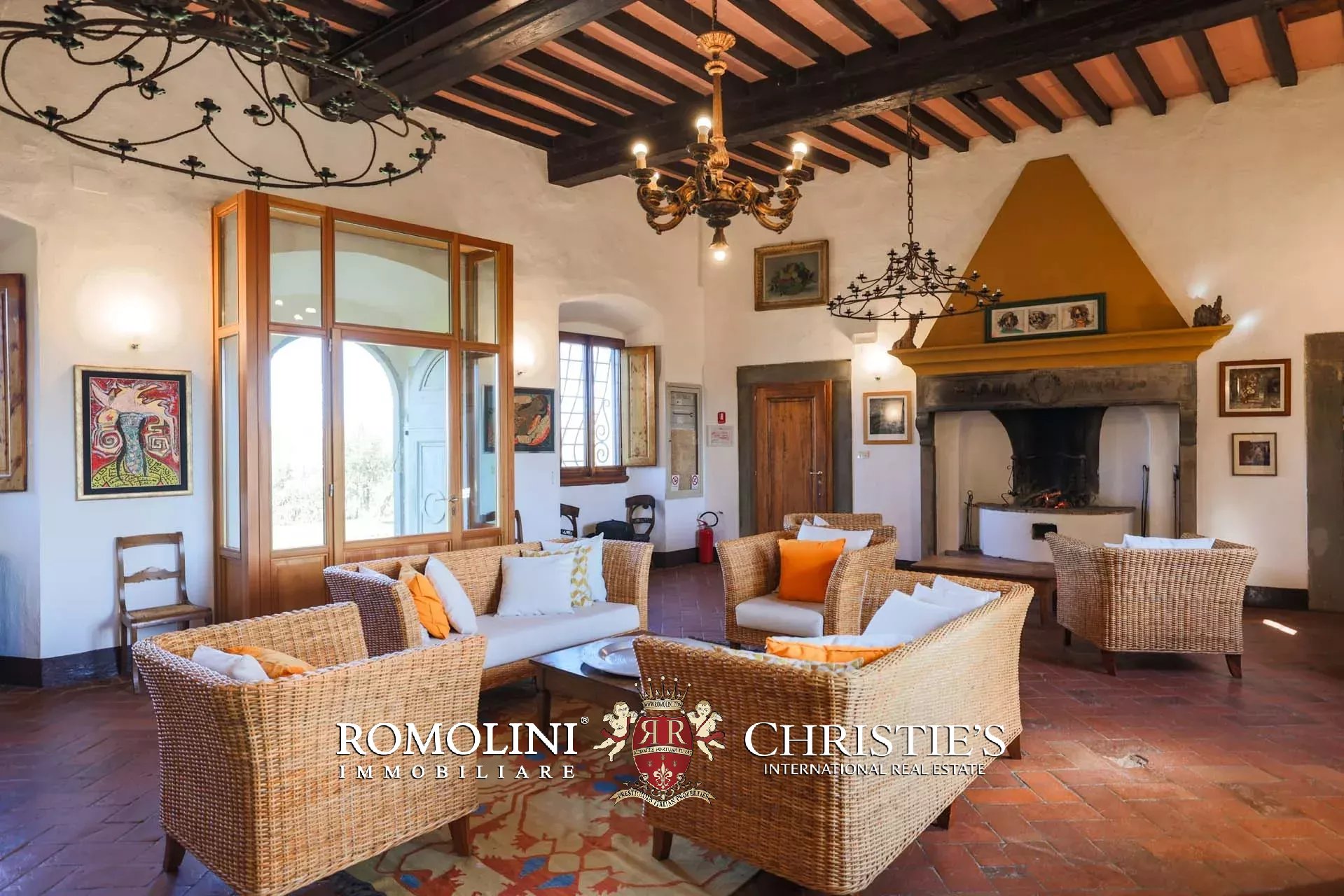 10 Bedroom Villa/Townhouse's Image 17