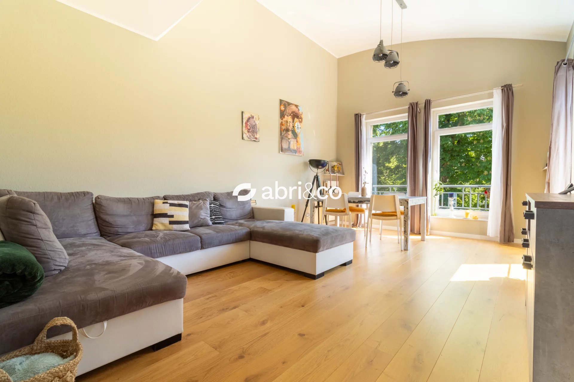 Renovated duplex apartment of ±103 m² with private garden in Luxembourg-Gasperich