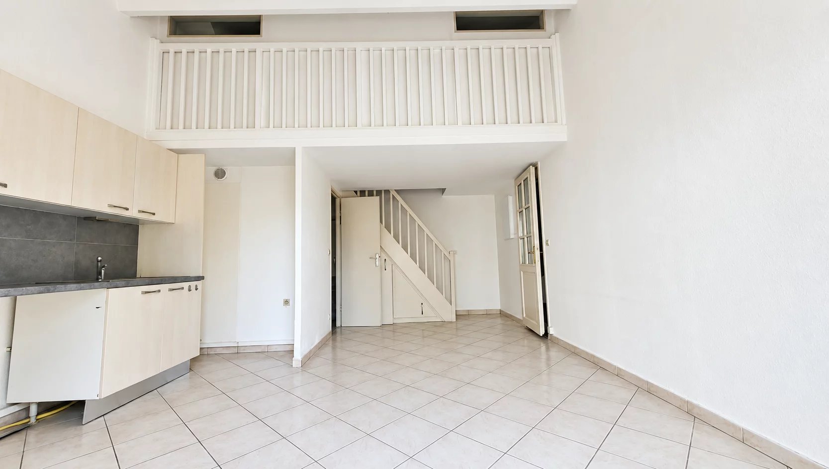 MOUGINS – Parc Saint-Basile – 38 m² Carrez – 2 chambre + mezzanine + extérieur + parking