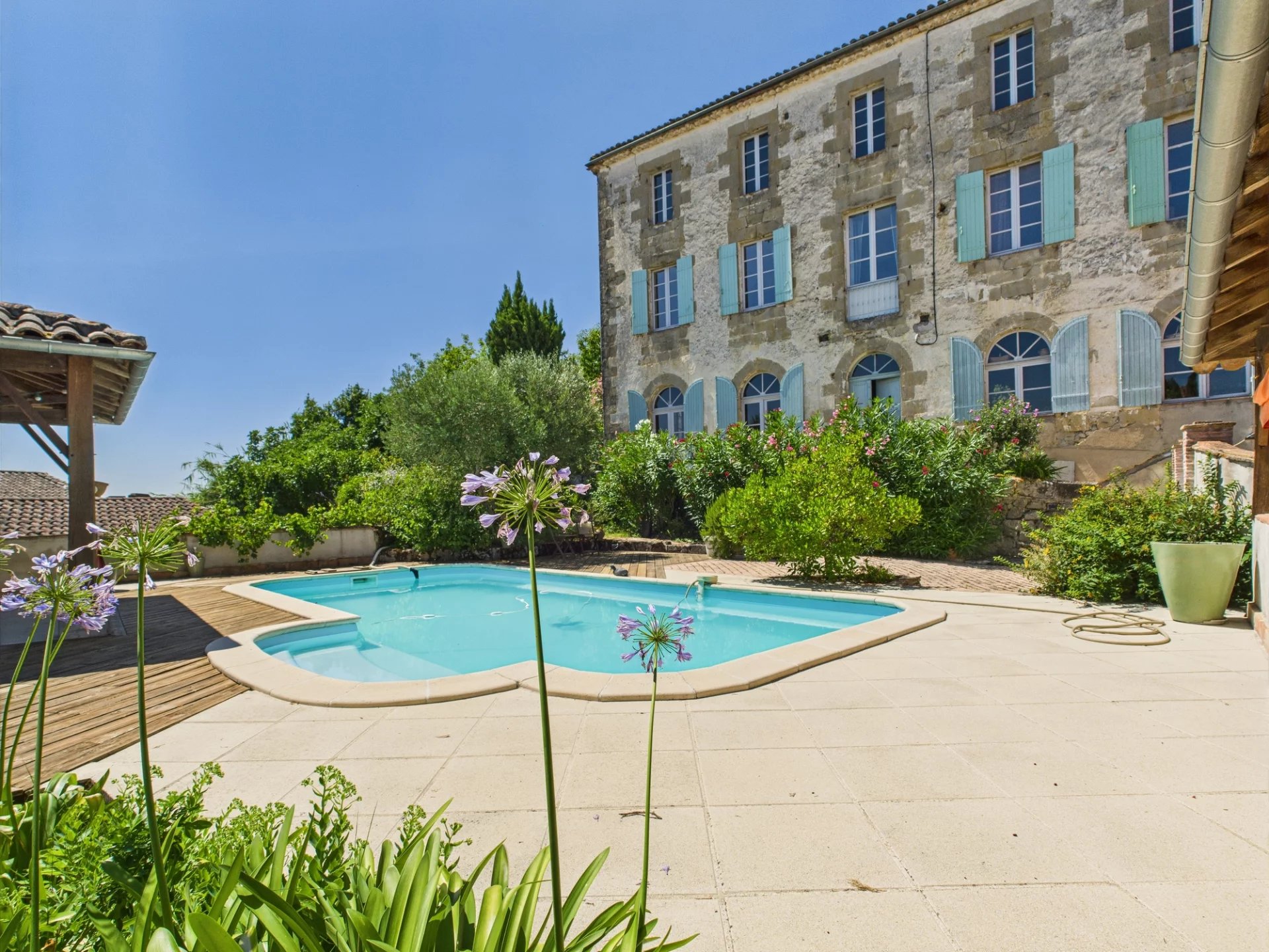 Village house with swimming pool and garage