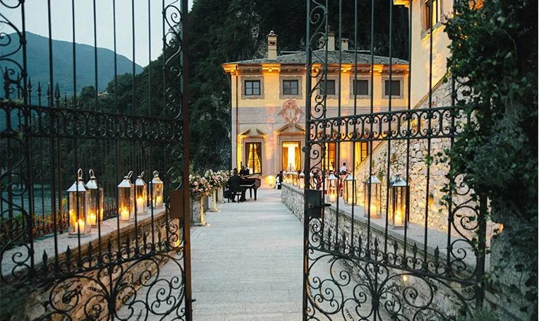 Lac de Côme - Location saisonnière - Maison - 20 Personnes - 10 Chambres - 15 Salles de bain - Piscine