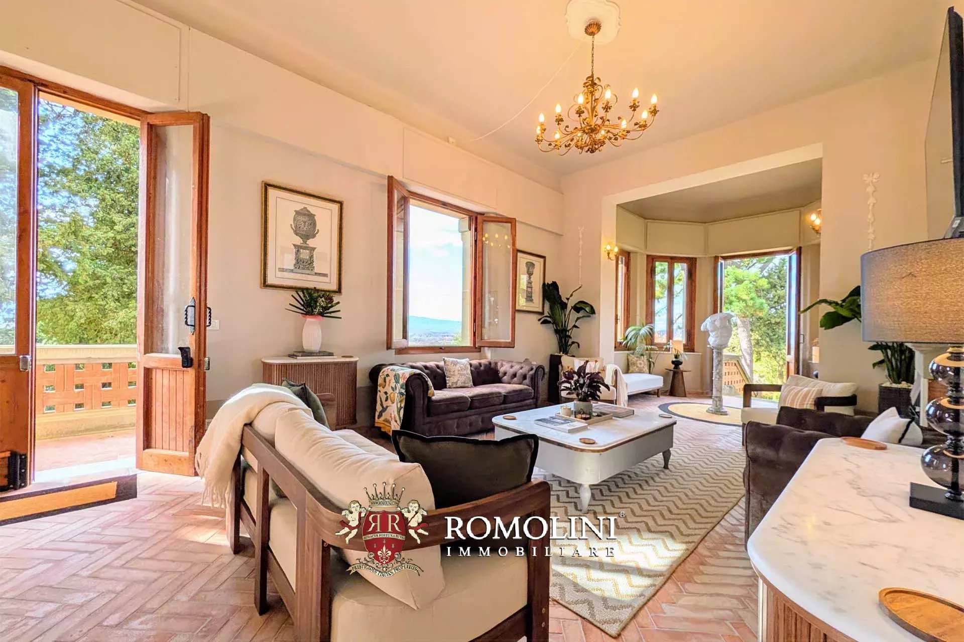 6 Bedroom Villa/Townhouse's Image 5