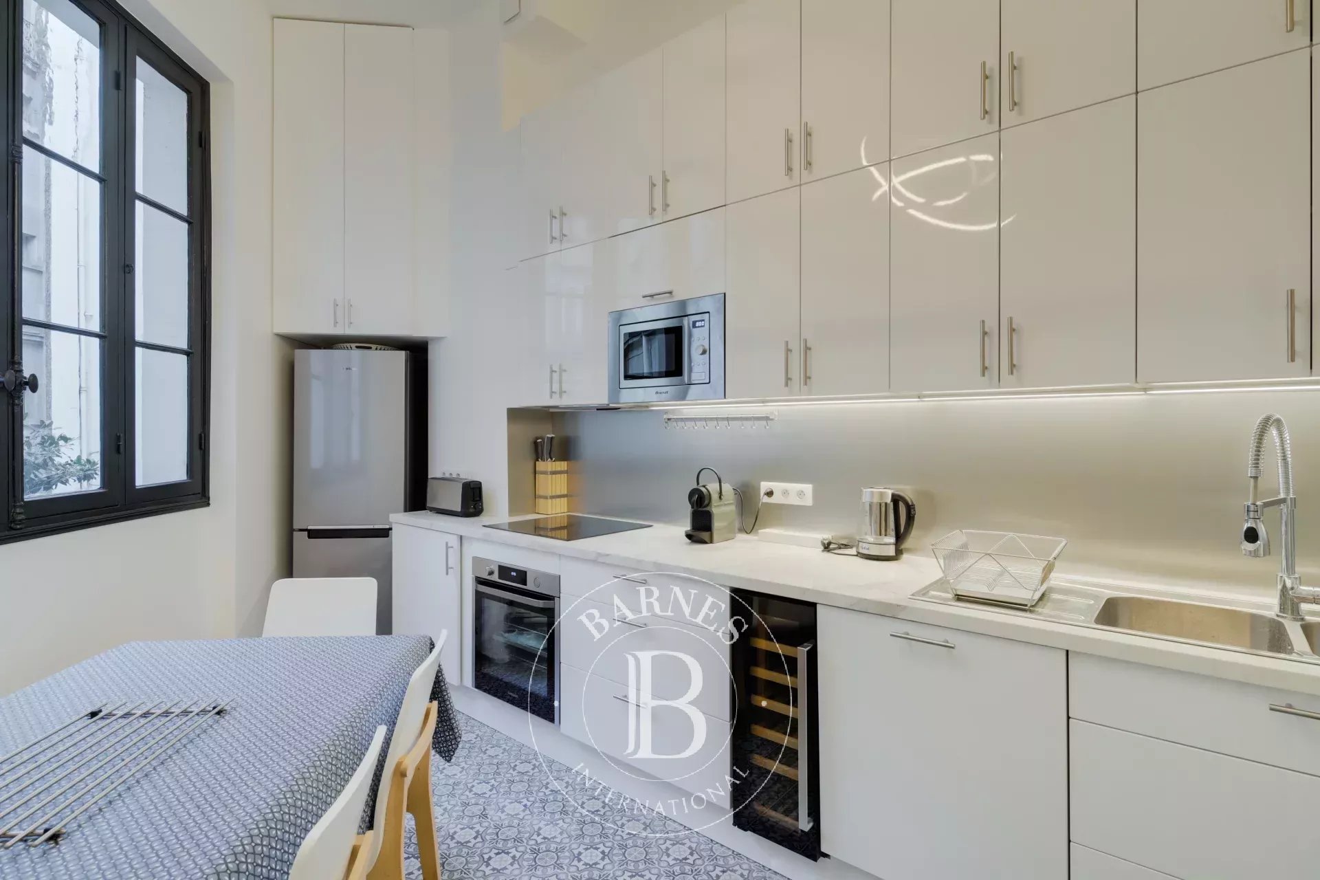 Daire Paris 8ème - picture 5