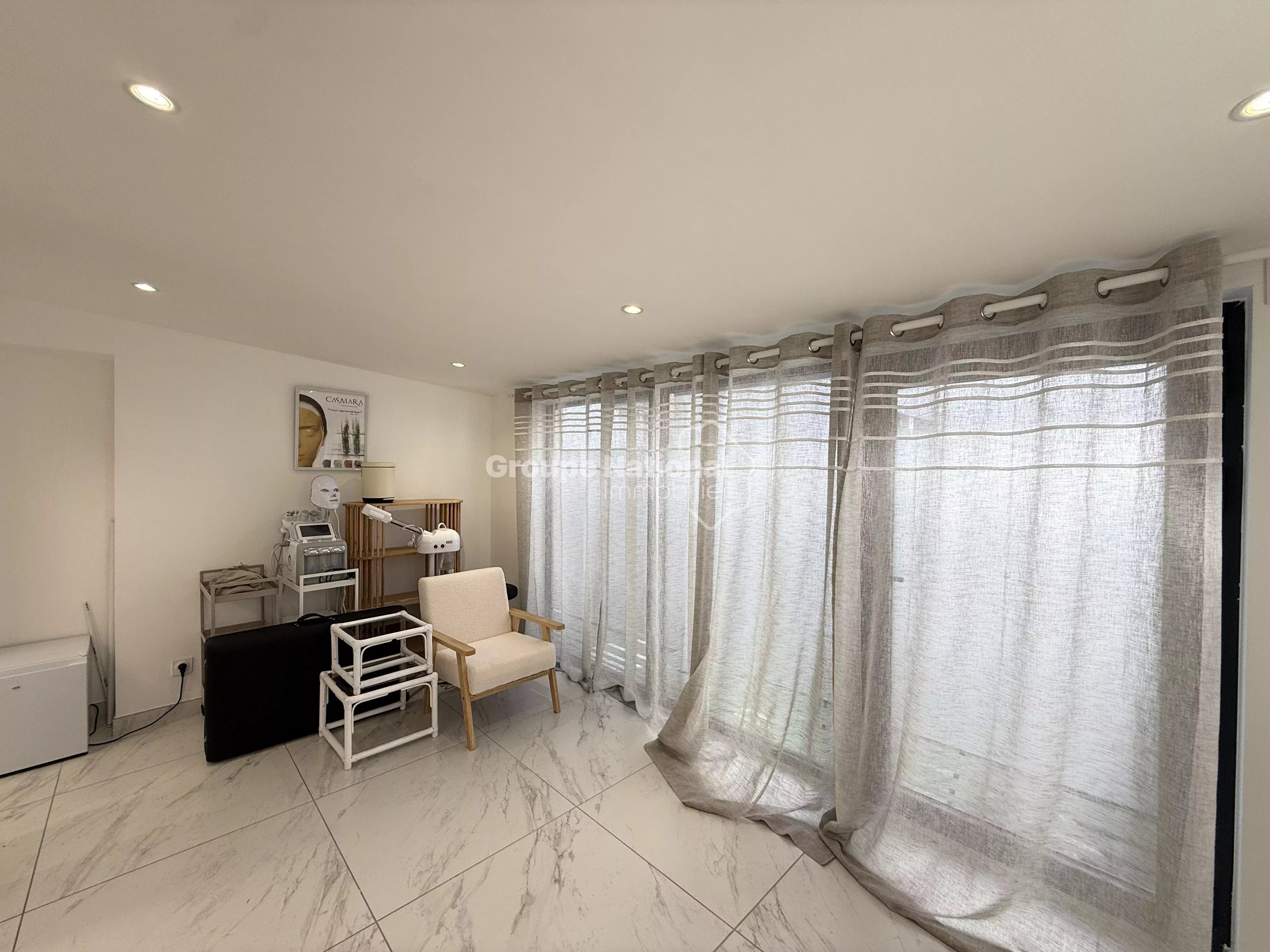 AVIGNON (MONTFAVET) - 55M² COMMERCIAL PREMISES