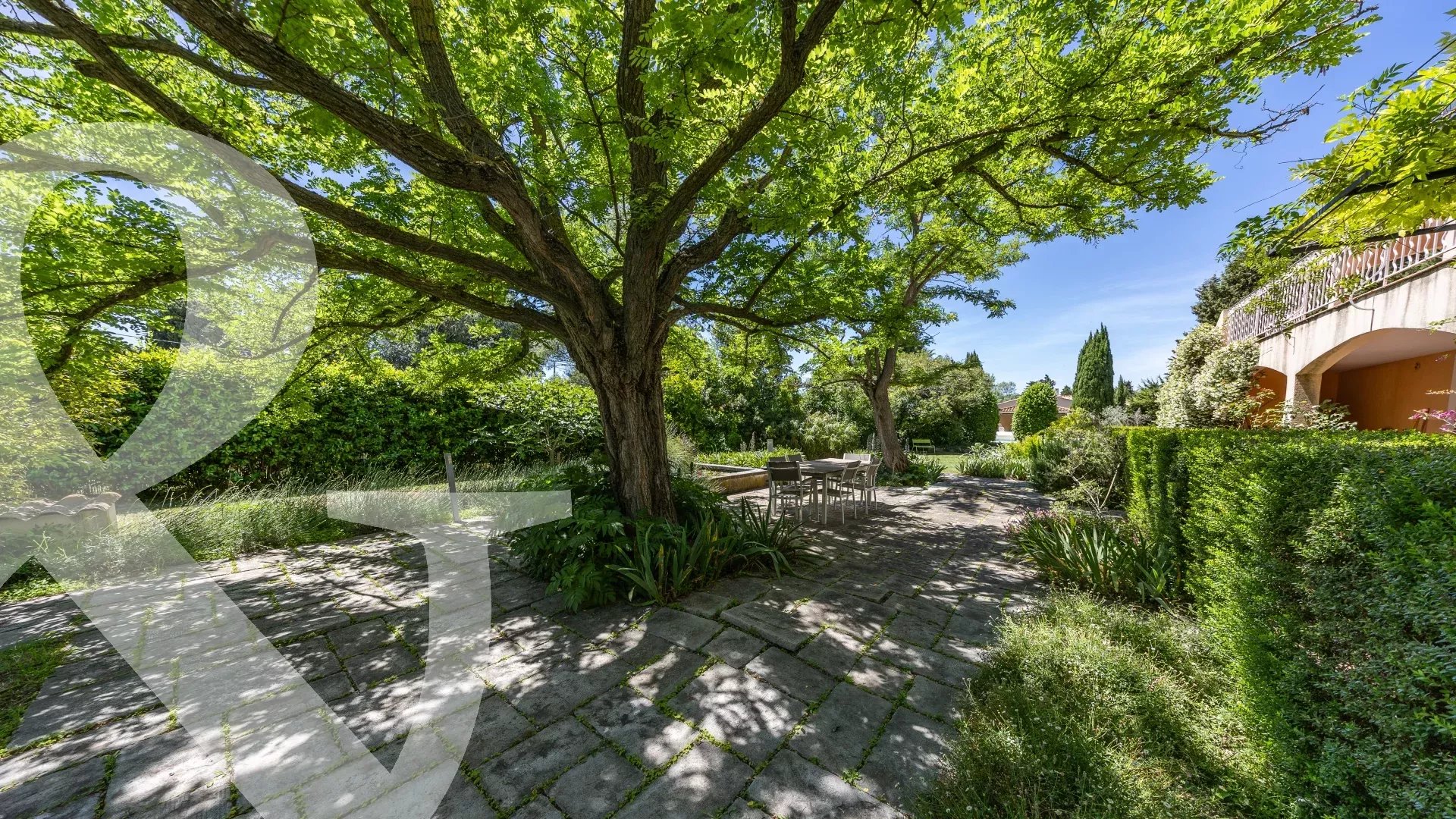 GRANDE MAISON FAMILIALE