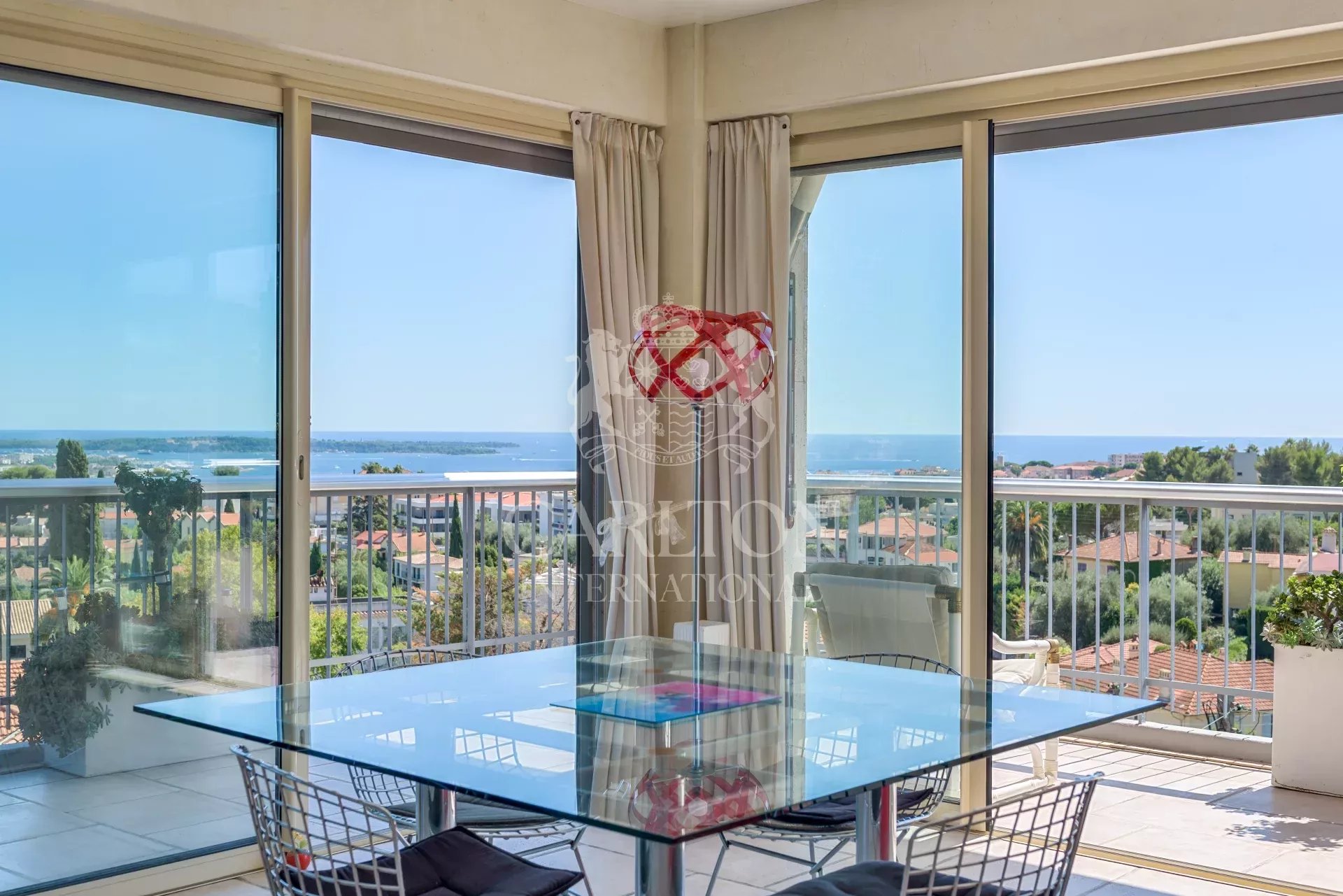 Cannes Petit Juas – Apartamento – Último andar – Vista panorâmica do mar