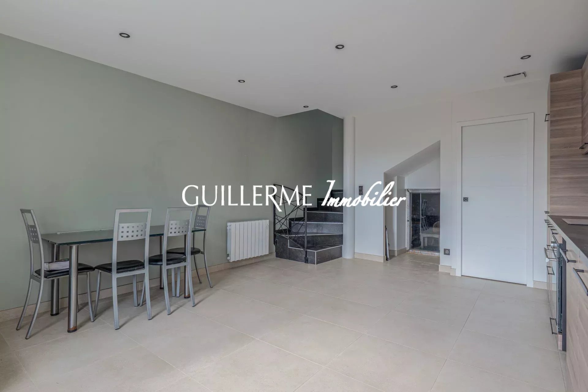 Agence immobilière de 