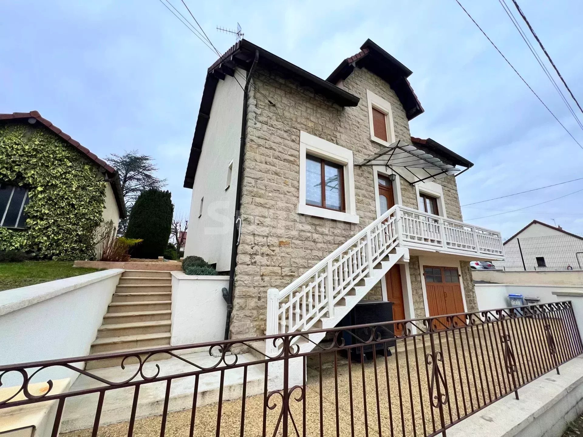 Agence immobilière de 