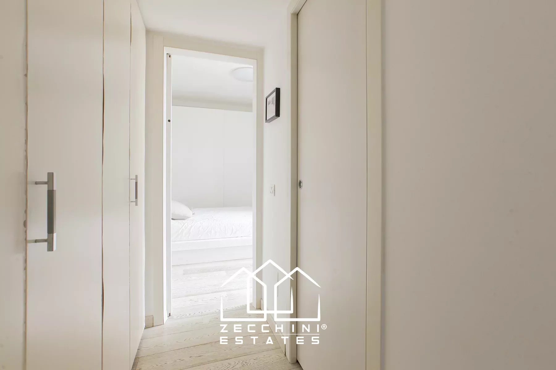 Pleasant one-bedroom with large terrace.