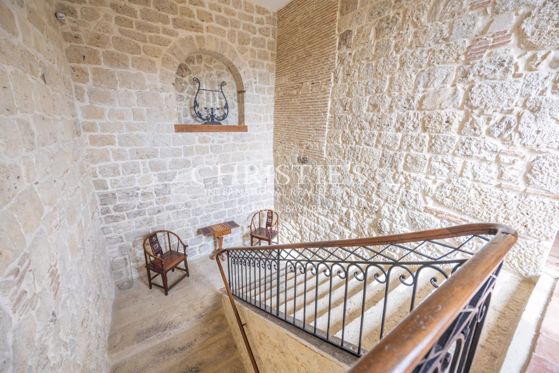 9 Bedroom Chateau's Image 13