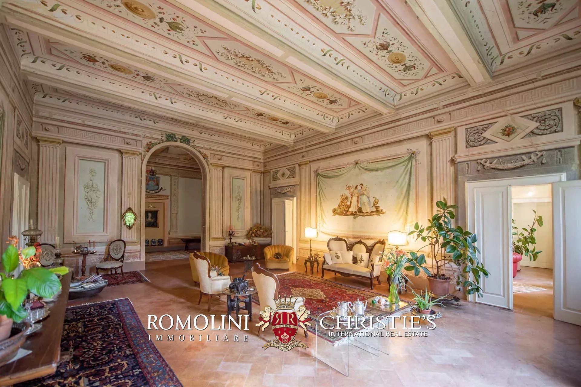 12 Bedroom Villa/Townhouse's Image 31