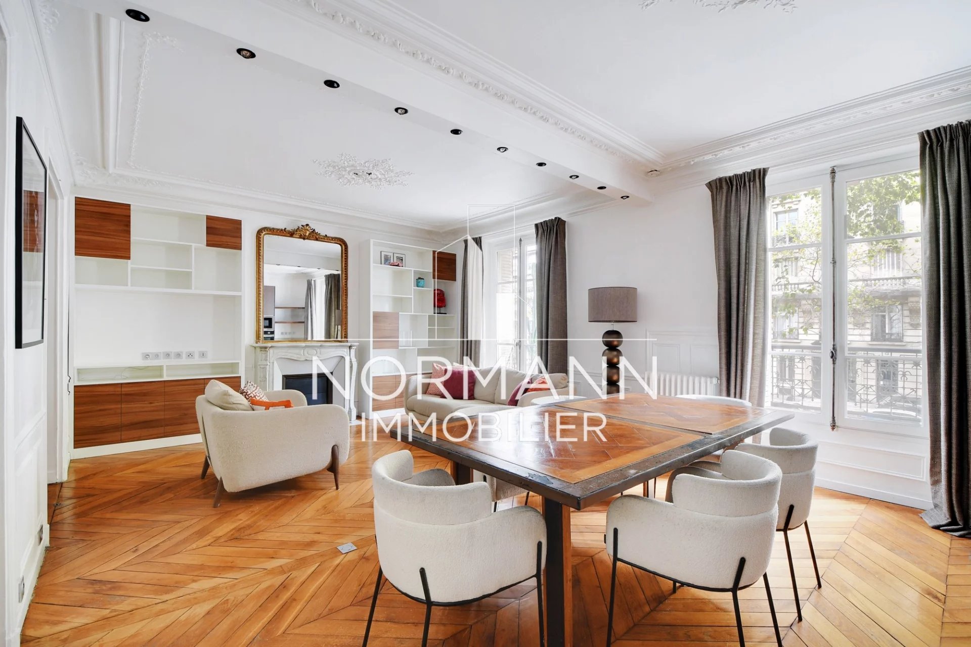 Agence immobilière de 