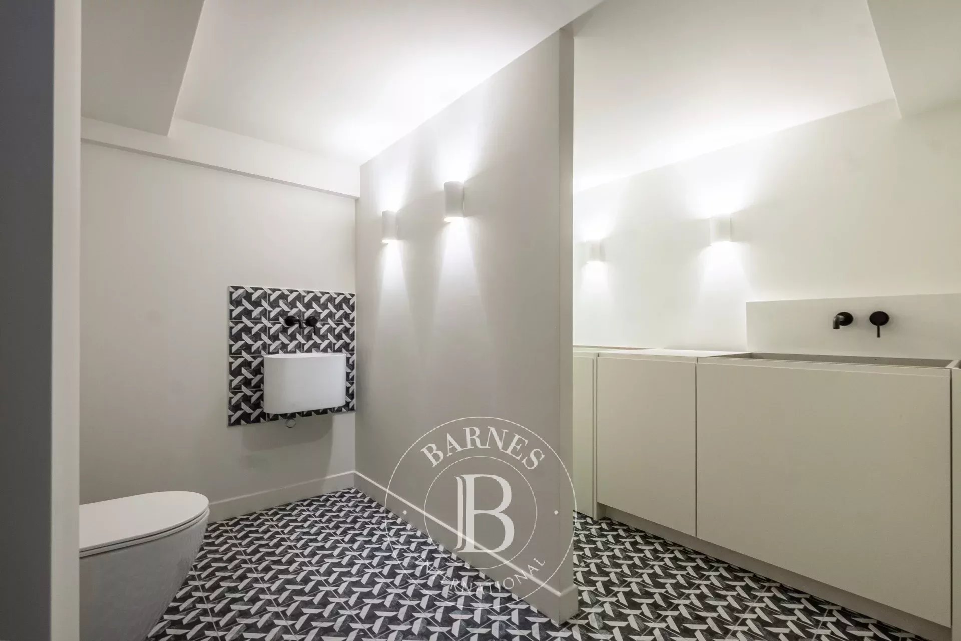 Paris  - Appartement 5 Pi&egrave;ces 3 Chambres - picture 16