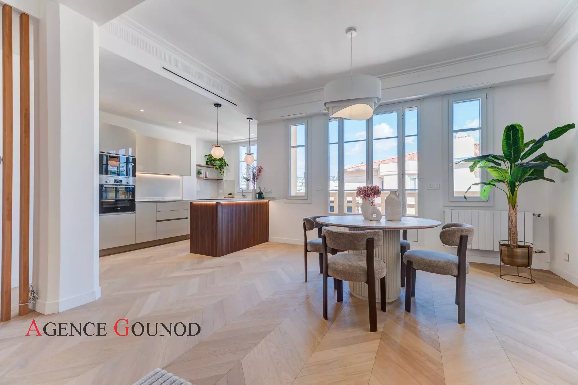 Appartement  - 3 pièces  - 88.0 m2 -  1 195 000 € - À vendre