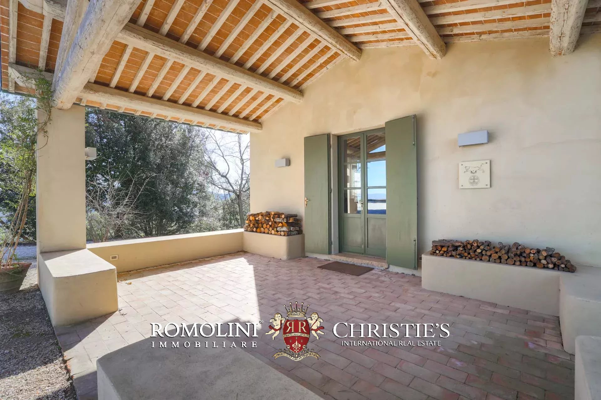 EQUESTRIAN SEA VIEW WINE ESTATE WITH VINEYARDS FOR SALE CLOSE TO BOLGHERI, TUSCANY