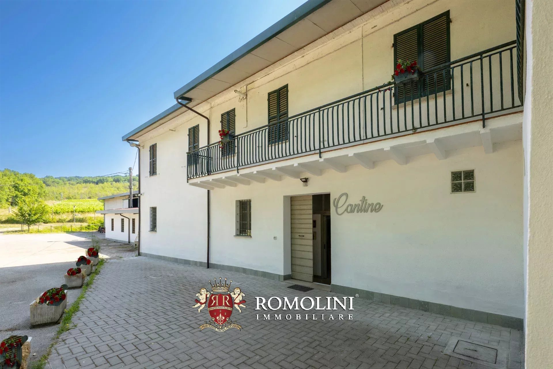 3 Bedroom Vineyard's Image 4