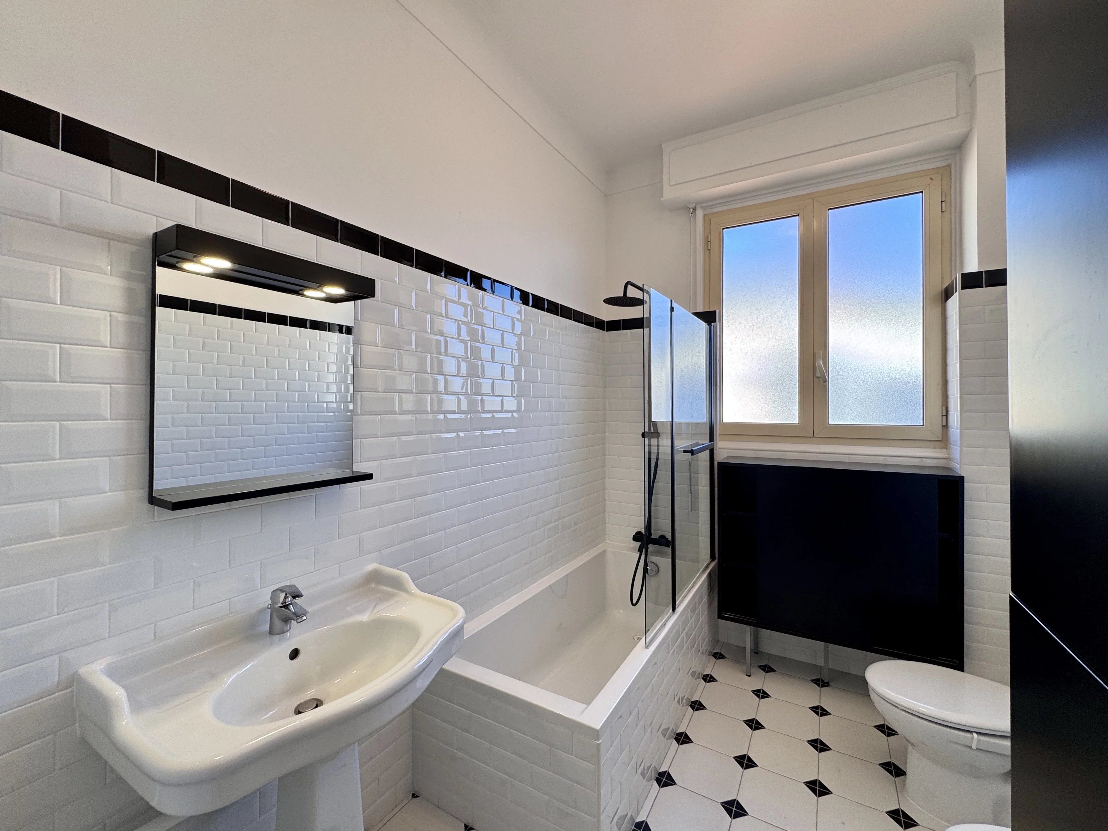 Franzido Palace - 4-Room Appartment for Rent